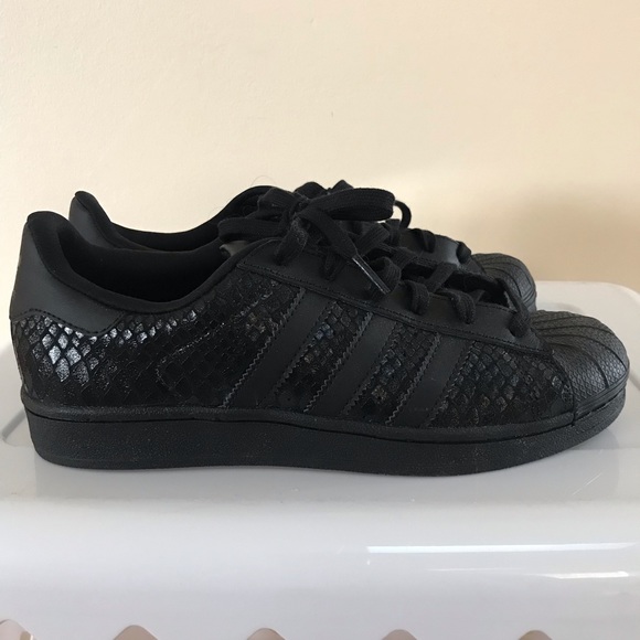 Adidas superstar black reptile sneakers Adidas superstar black reptile sneakers